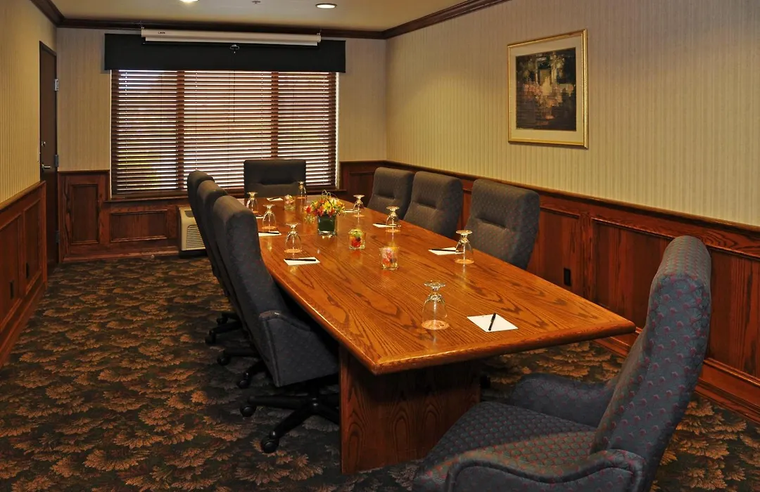 Oxford Suites Portland - Jantzen Beach-1